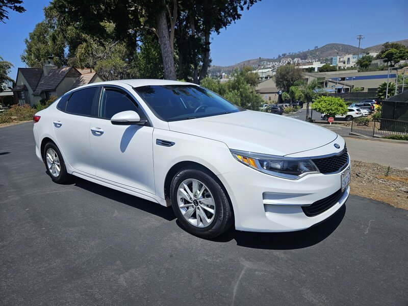 2016 Kia Optima LX   - Photo 1 - Ventura, CA 93003