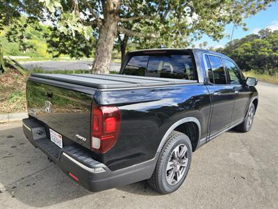 2017 Honda Ridgeline RTL-E   - Photo 8 - Ventura, CA 93003