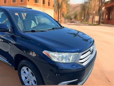 2013 Toyota Highlander Plus   - Photo 3 - Ventura, CA 93003