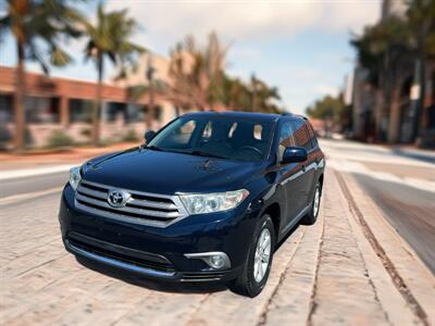 2013 Toyota Highlander Plus   - Photo 5 - Ventura, CA 93003