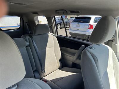 2013 Toyota Highlander Plus   - Photo 13 - Ventura, CA 93003