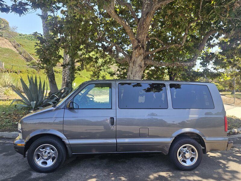 2005 Chevrolet Astro LS - Photo 1 - Ventura, CA 93003