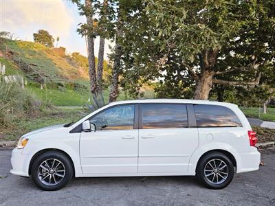 2017 Dodge Grand Caravan SXT   - Photo 3 - Ventura, CA 93003