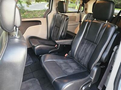 2017 Dodge Grand Caravan SXT   - Photo 13 - Ventura, CA 93003