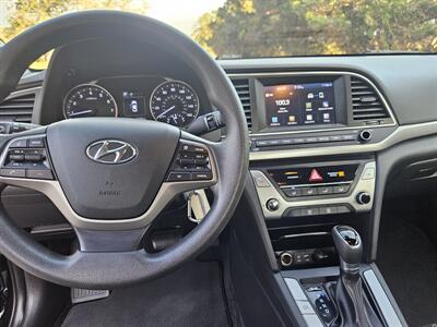 2018 Hyundai Elantra SEL   - Photo 8 - Ventura, CA 93003