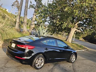 2018 Hyundai Elantra SEL   - Photo 7 - Ventura, CA 93003