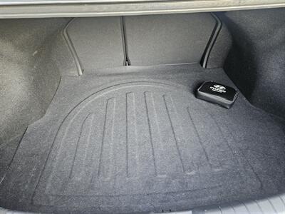 2018 Hyundai Elantra SEL   - Photo 12 - Ventura, CA 93003