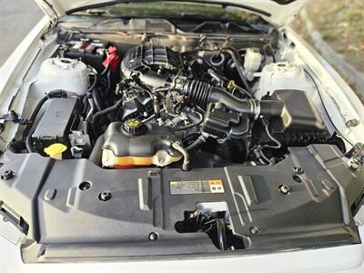 2013 Ford Mustang V6 - Photo 26 - Ventura, CA 93003