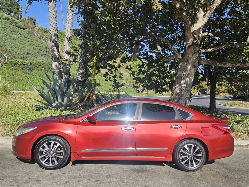 2016 Nissan Altima 2.5 SV  