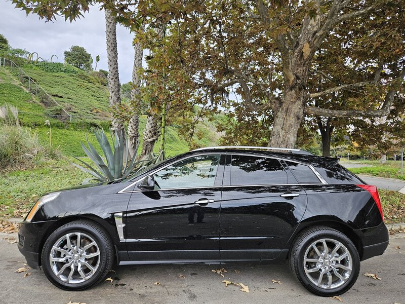 2012 Cadillac SRX Luxury Collection's photo
