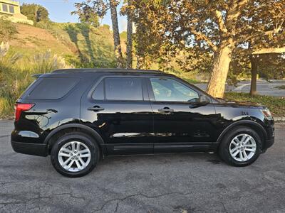 2017 Ford Explorer - Photo 2 - Ventura, CA 93003