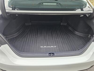 2022 Toyota Camry Hybrid LE   - Photo 12 - Ventura, CA 93003