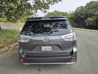 2015 Toyota Sienna SE Minivan 4D - Photo 7 - Ventura, CA 93003