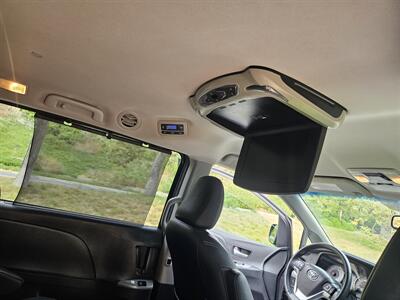 2015 Toyota Sienna SE Minivan 4D - Photo 13 - Ventura, CA 93003