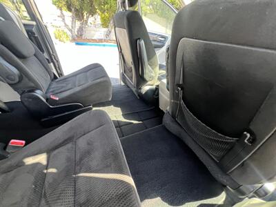 2016 Chrysler Town & Country Touring   - Photo 23 - Ventura, CA 93003