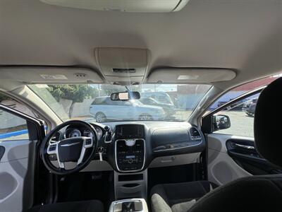 2016 Chrysler Town & Country Touring   - Photo 21 - Ventura, CA 93003