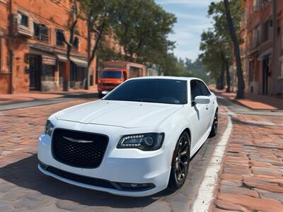 2017 Chrysler 300 S Alloy Edition   - Photo 6 - Ventura, CA 93003