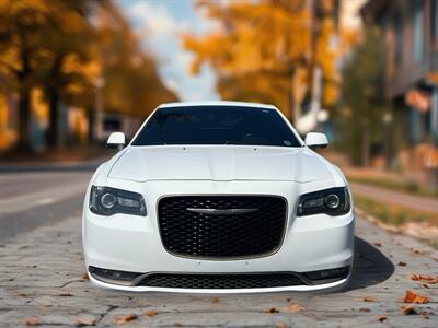 2017 Chrysler 300 S Alloy Edition   - Photo 5 - Ventura, CA 93003