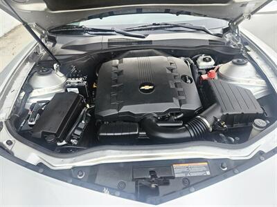 2010 Chevrolet Camaro LT   - Photo 13 - Ventura, CA 93003