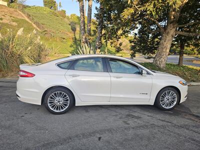 2014 Ford Fusion Hybrid SE   - Photo 4 - Ventura, CA 93003