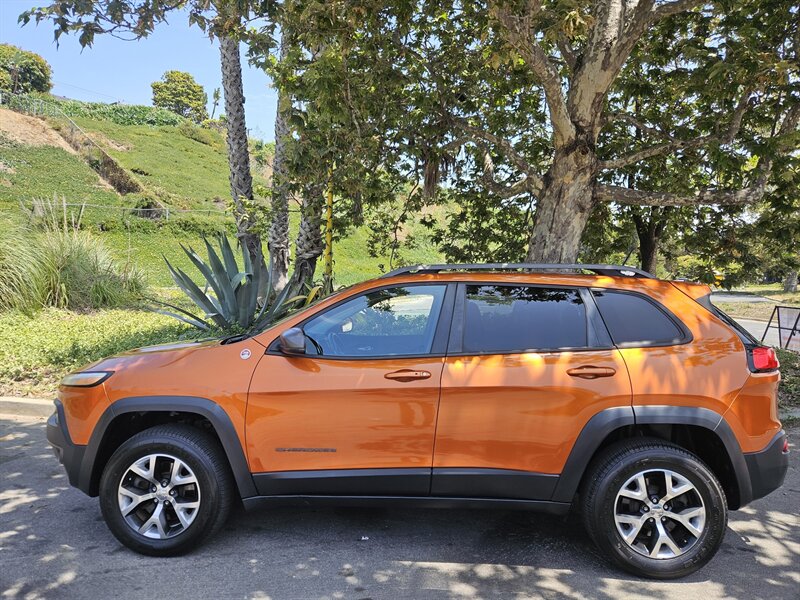 2015 Jeep Cherokee Trailhawk   - Photo 1 - Ventura, CA 93003