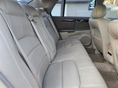 2000 Cadillac DeVille DTS   - Photo 13 - Ventura, CA 93003