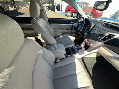 2011 Subaru Outback 2.5i Premium   - Photo 8 - Ventura, CA 93003