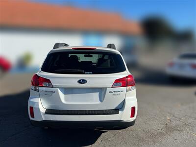 2011 Subaru Outback 2.5i Premium   - Photo 6 - Ventura, CA 93003