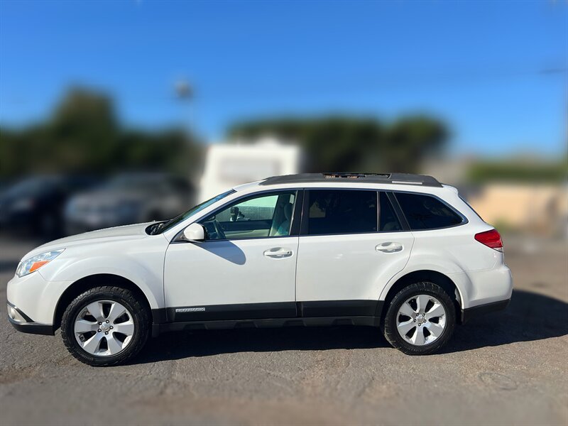 2011 Subaru Outback 2.5i Premium  