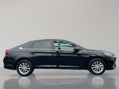 2018 Hyundai Sonata SE   - Photo 2 - Ventura, CA 93003