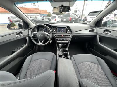2018 Hyundai Sonata SE   - Photo 14 - Ventura, CA 93003