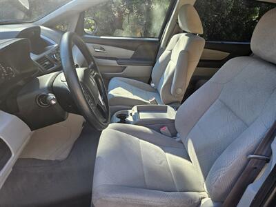 2016 Honda Odyssey SE   - Photo 5 - Ventura, CA 93003