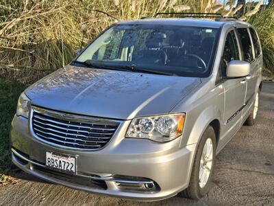 2016 Chrysler Town & Country Touring   - Photo 4 - Ventura, CA 93003