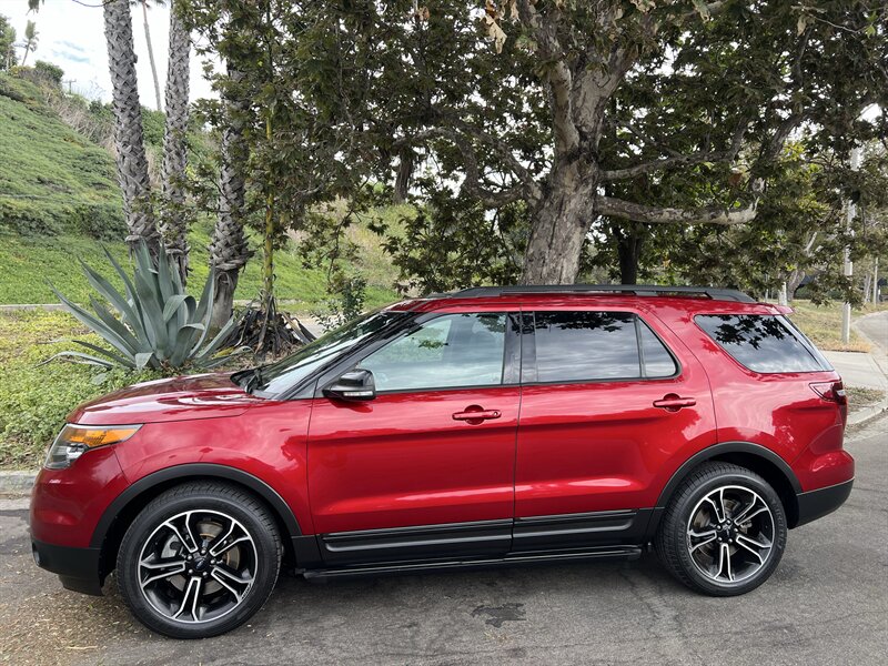 2015 Ford Explorer Sport   - Photo 1 - Ventura, CA 93003