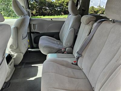 2011 Toyota Sienna LE 8-Passenger   - Photo 7 - Ventura, CA 93003