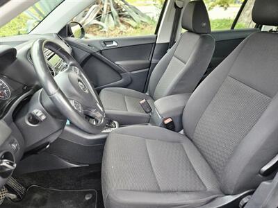 2013 Volkswagen Tiguan S   - Photo 8 - Ventura, CA 93003