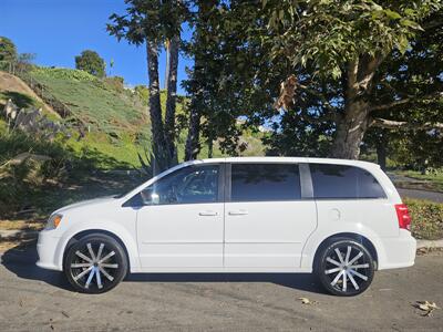 2015 Dodge Grand Caravan Passenger SE   - Photo 4 - Ventura, CA 93003