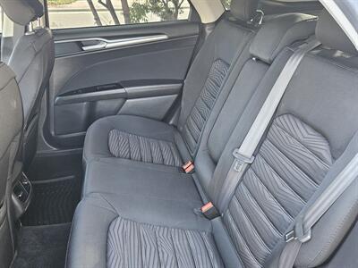 2016 Ford Fusion SE - Photo 11 - Ventura, CA 93003