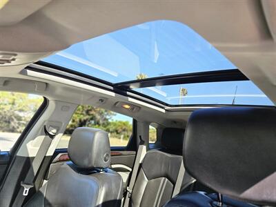 2010 Cadillac SRX Luxury Collection   - Photo 12 - Ventura, CA 93003