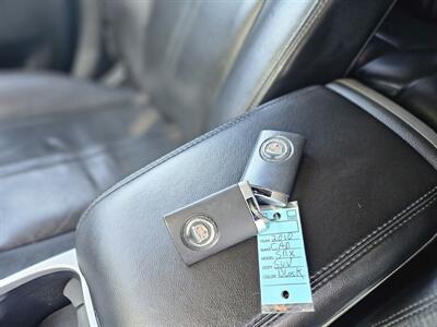 2010 Cadillac SRX Luxury Collection   - Photo 11 - Ventura, CA 93003