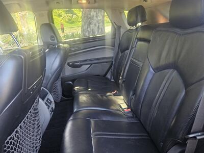 2010 Cadillac SRX Luxury Collection   - Photo 13 - Ventura, CA 93003