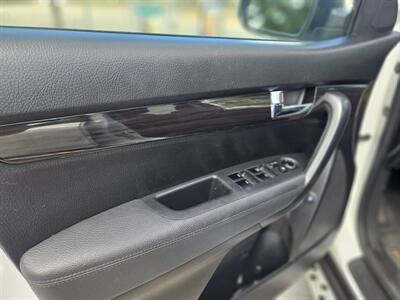 2012 Kia Sorento EX   - Photo 12 - Ventura, CA 93003