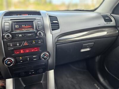 2012 Kia Sorento EX   - Photo 9 - Ventura, CA 93003