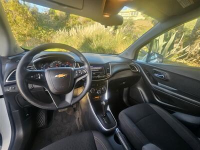 2020 Chevrolet Trax LS - Photo 6 - Ventura, CA 93003