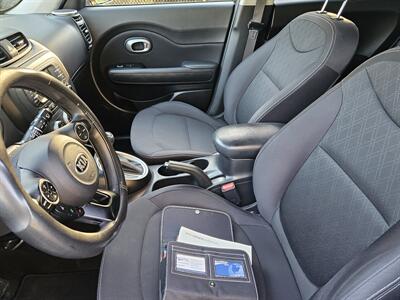 2015 Kia Soul   - Photo 6 - Ventura, CA 93003