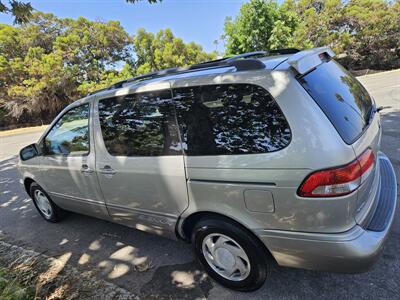 2001 Toyota Sienna XLE   - Photo 5 - Ventura, CA 93003