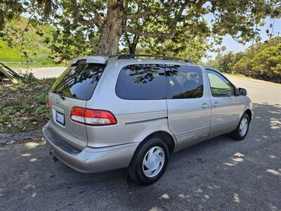 2001 Toyota Sienna XLE   - Photo 6 - Ventura, CA 93003
