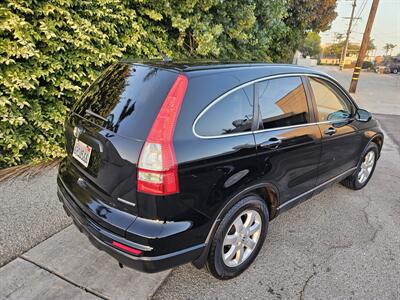 2011 Honda CR-V SE   - Photo 2 - Ventura, CA 93003