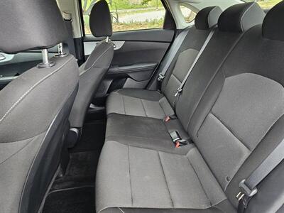 2023 Kia Forte LXS   - Photo 17 - Ventura, CA 93003