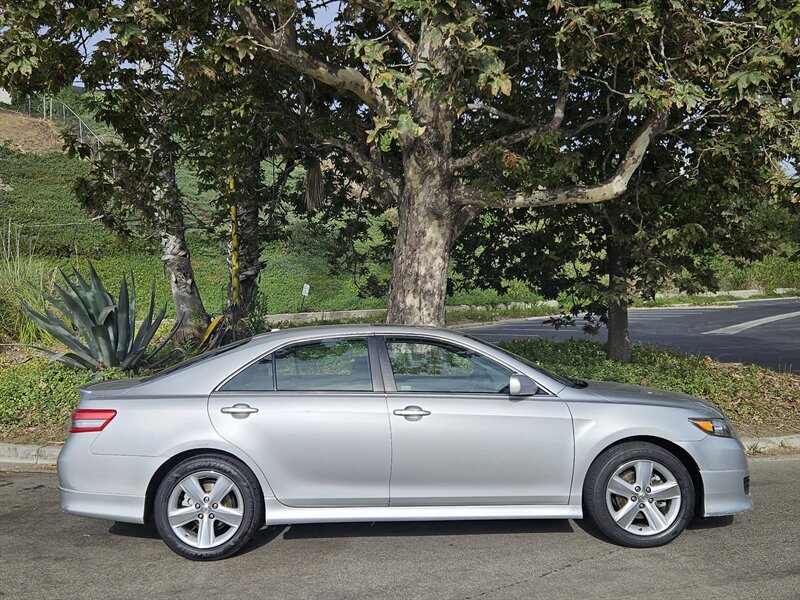 2010 Toyota Camry SE V6   - Photo 1 - Ventura, CA 93003